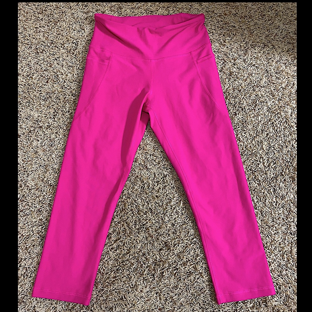 Old Navy Powersoft Electric Pink Crop Legging
